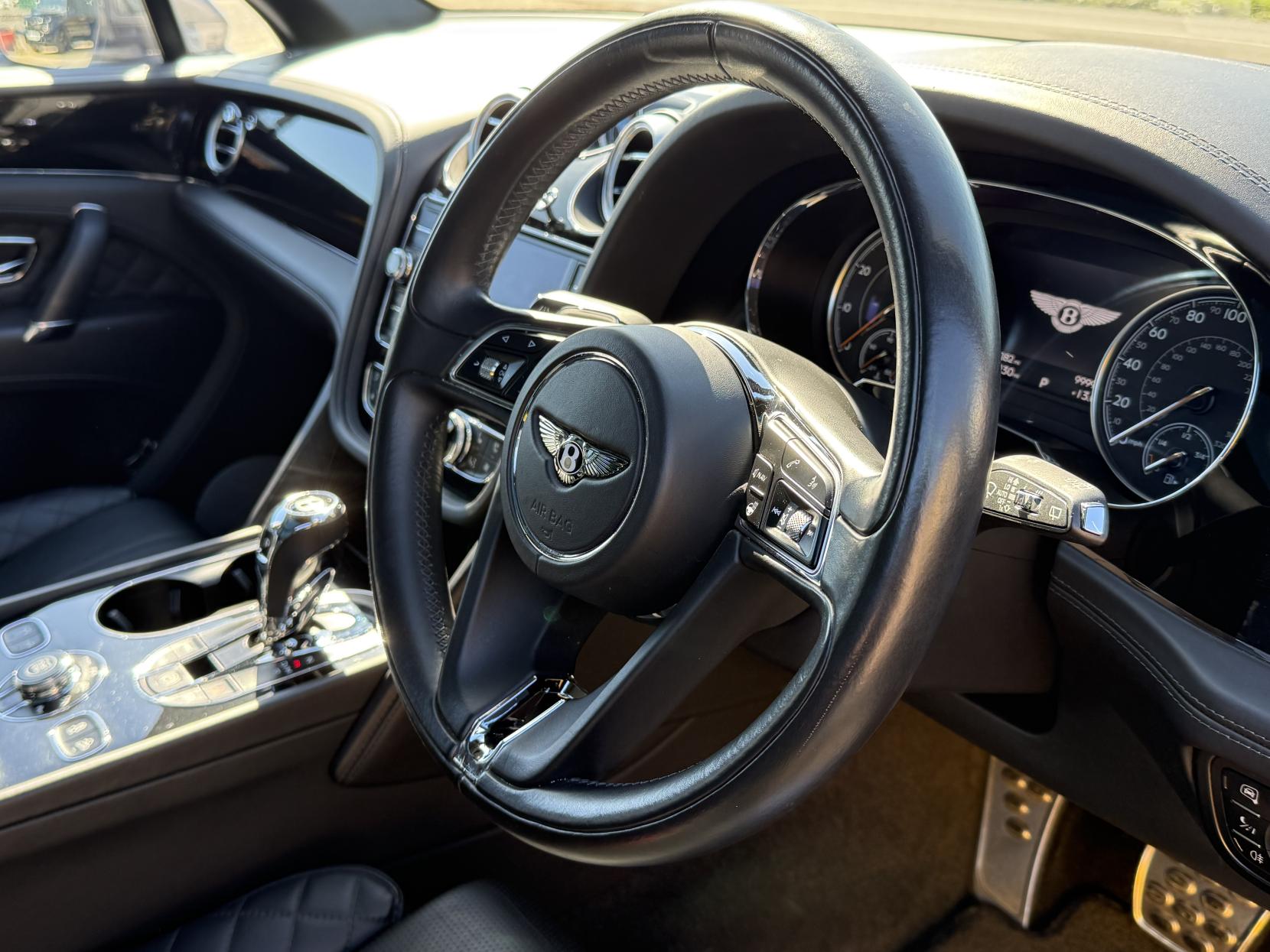 Bentley Bentayga 6.0 W12 SUV 5dr Petrol Auto 4WD Euro 6 (s/s) (608 ps)