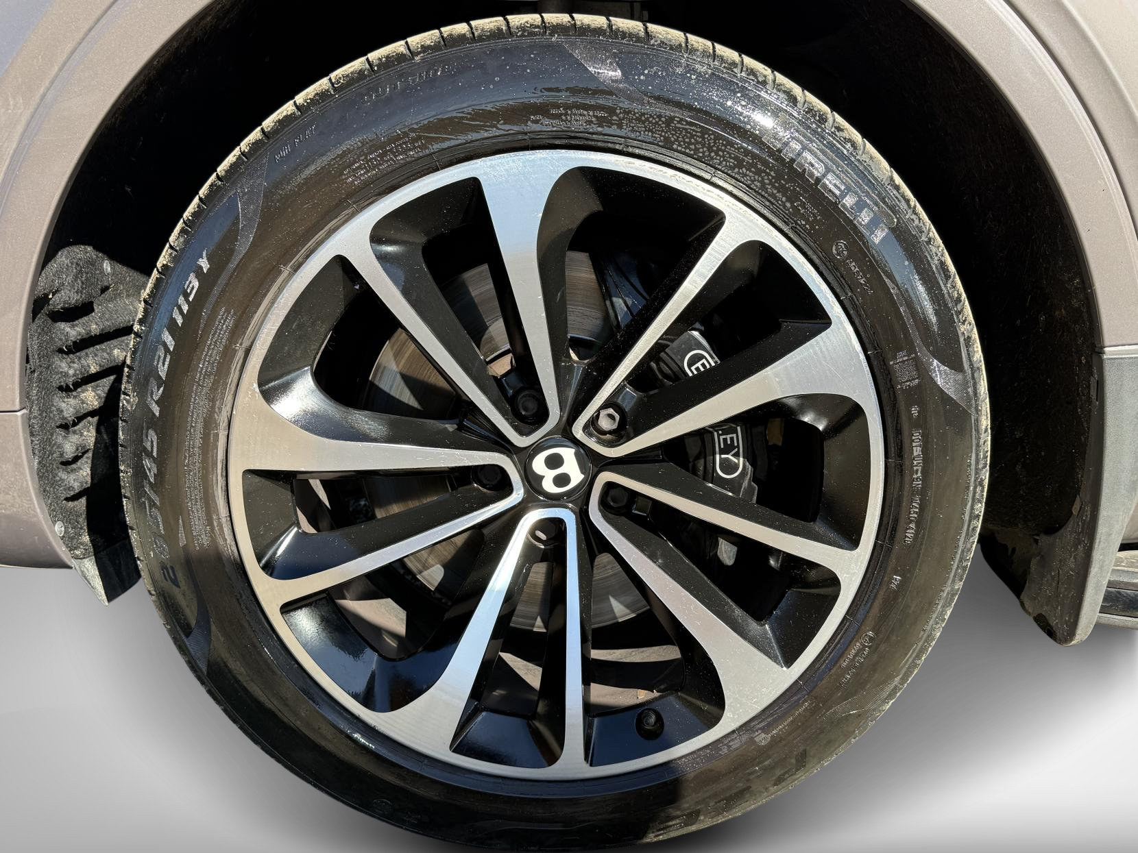 Bentley Bentayga 6.0 W12 SUV 5dr Petrol Auto 4WD Euro 6 (s/s) (608 ps)