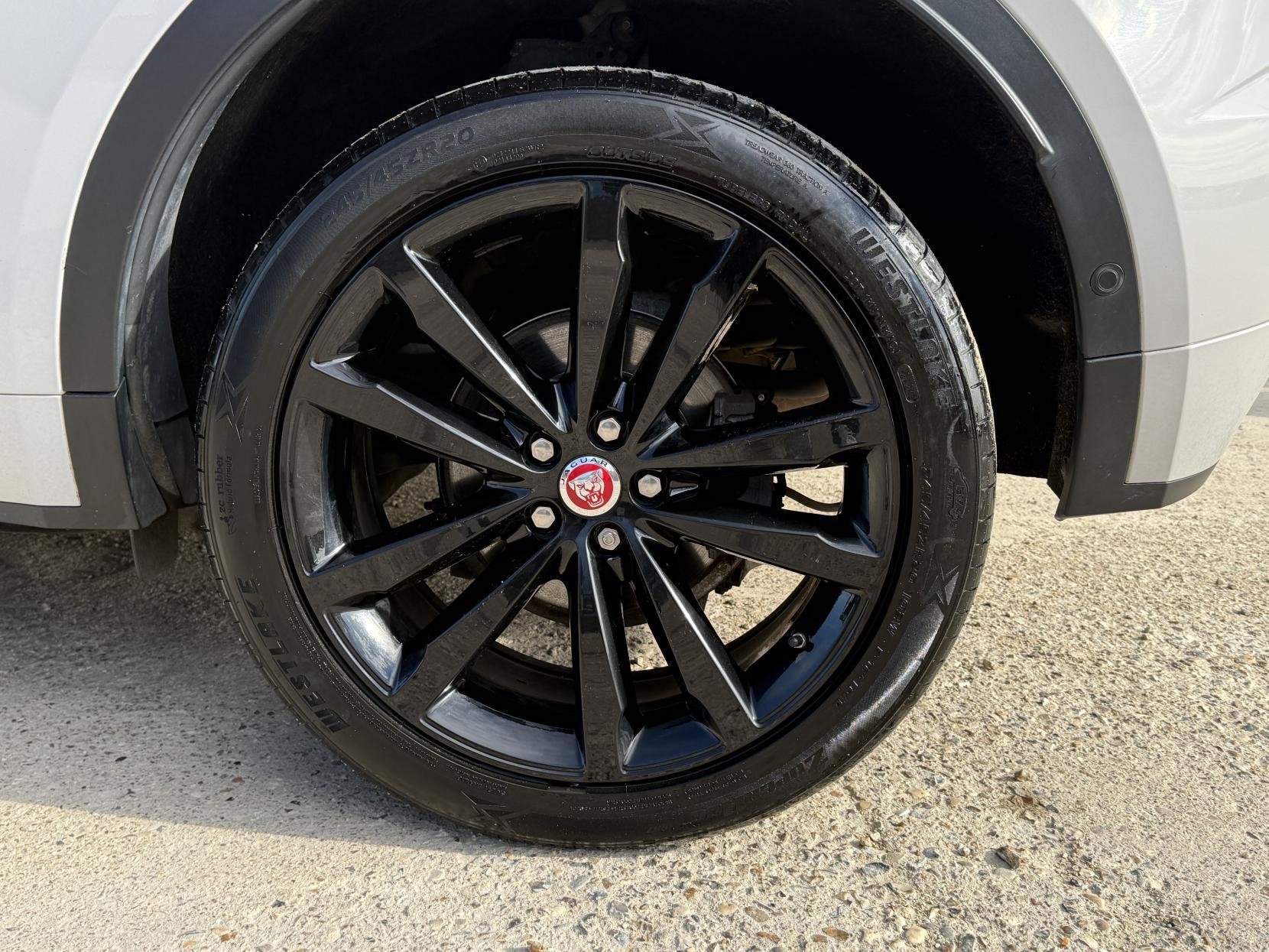 Jaguar E-PACE 2.0 D180 R-Dynamic SE SUV 5dr Diesel Auto AWD Euro 6 (s/s) (180 ps)