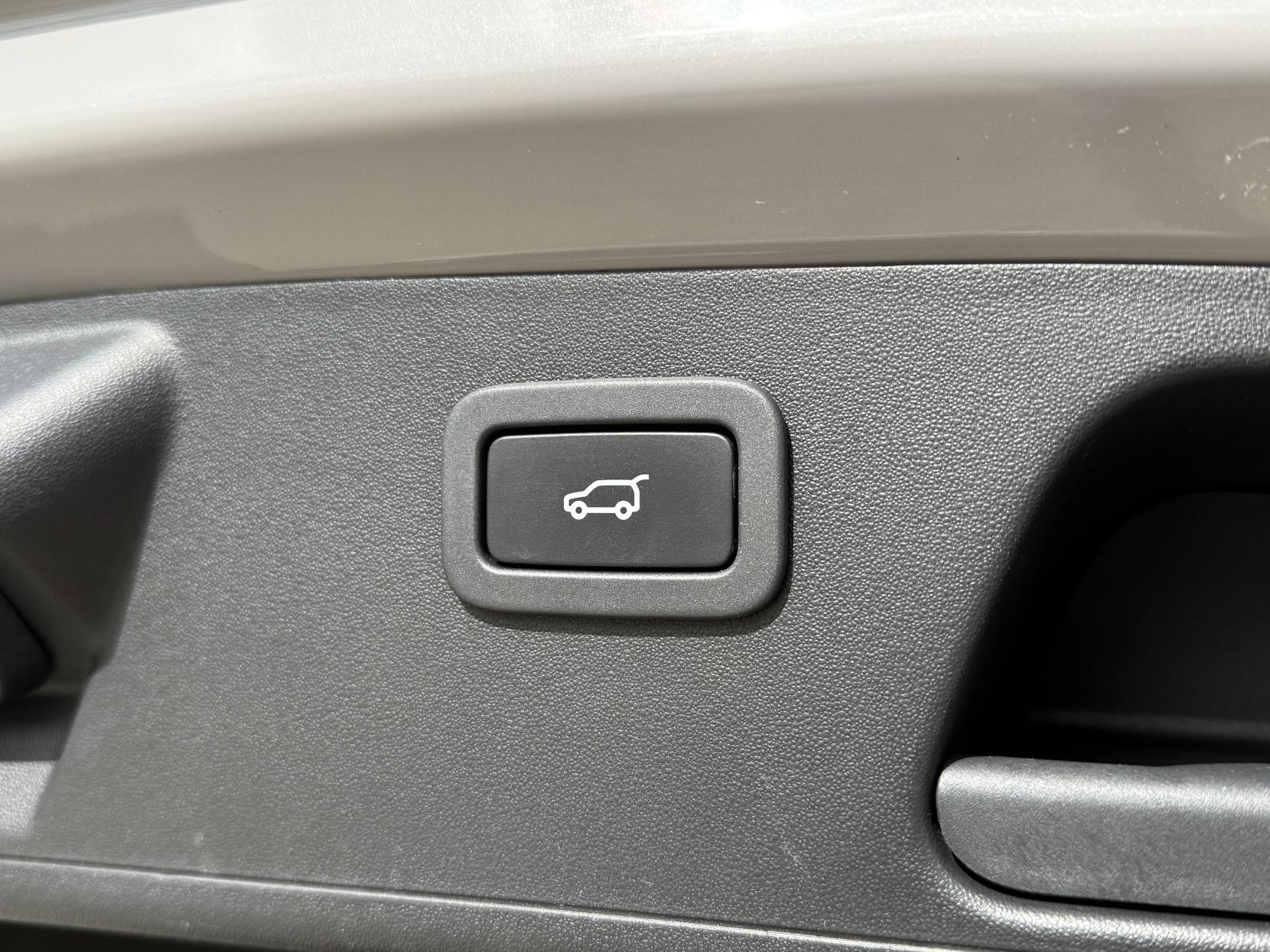 Jaguar E-PACE 2.0 D180 R-Dynamic SE SUV 5dr Diesel Auto AWD Euro 6 (s/s) (180 ps)