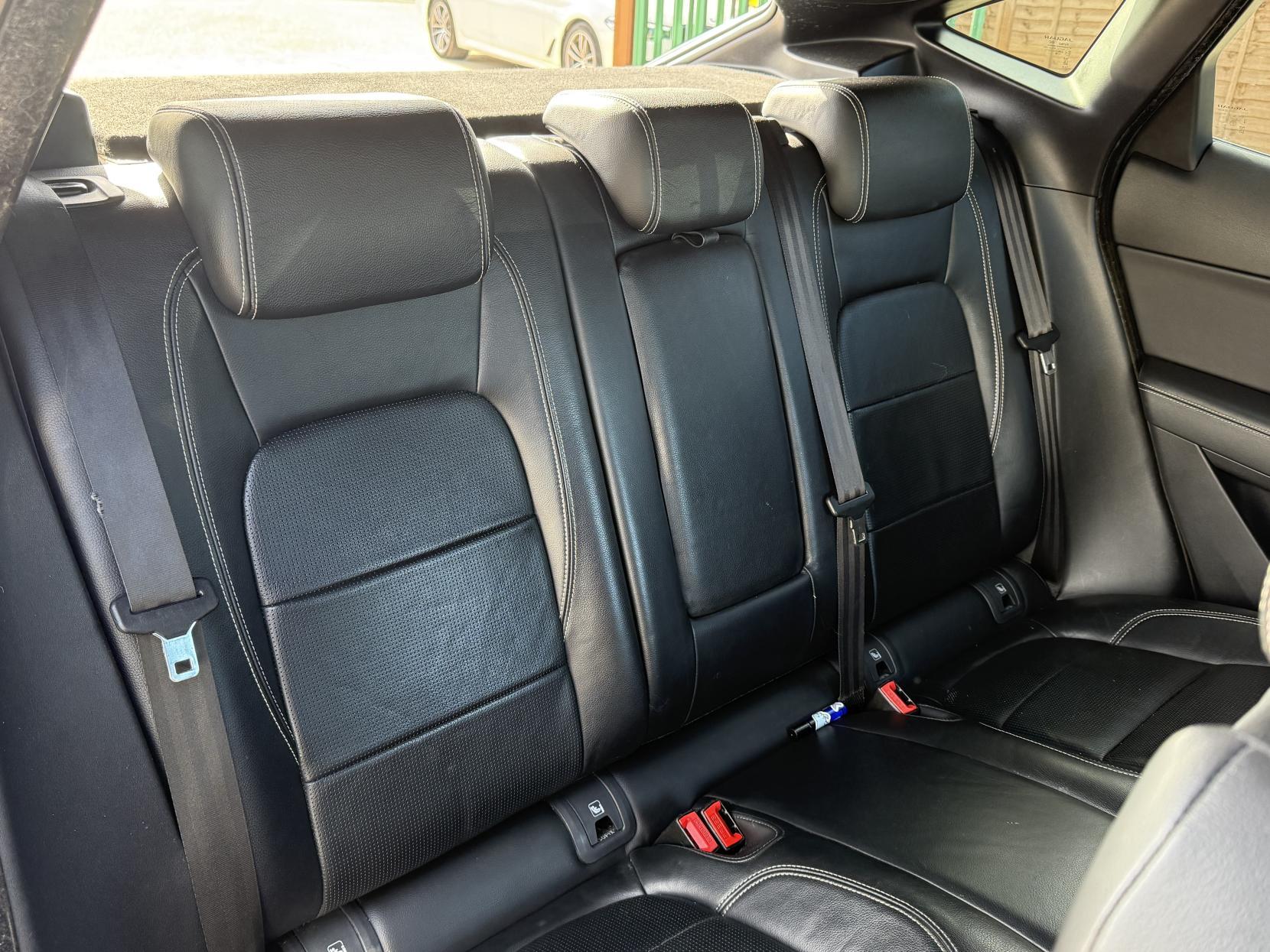 Jaguar E-PACE 2.0 D180 R-Dynamic SE SUV 5dr Diesel Auto AWD Euro 6 (s/s) (180 ps)