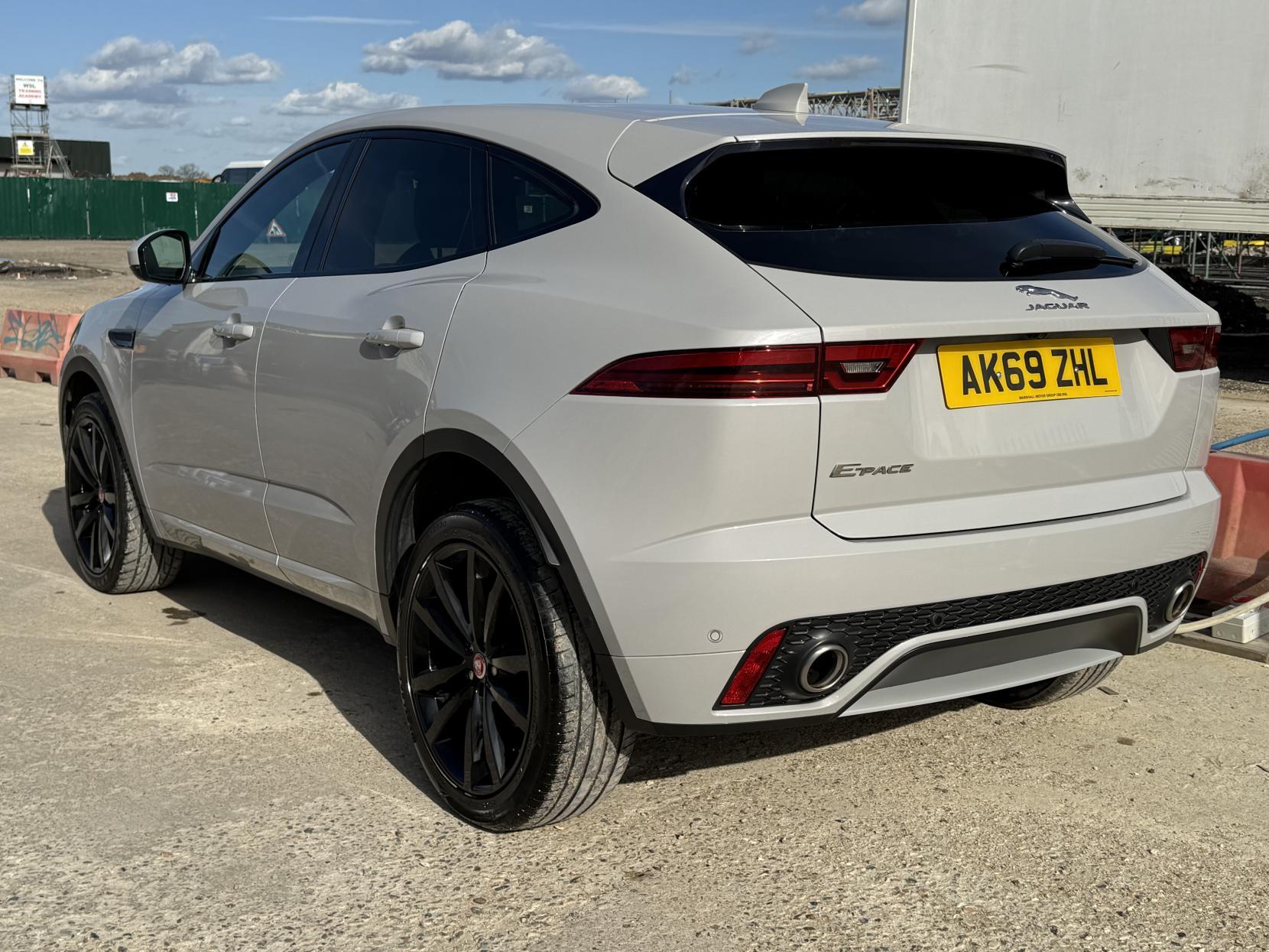 Jaguar E-PACE 2.0 D180 R-Dynamic SE SUV 5dr Diesel Auto AWD Euro 6 (s/s) (180 ps)