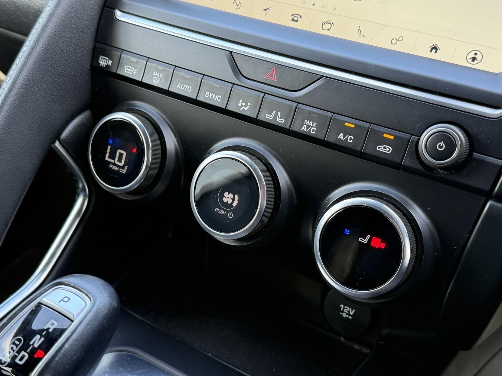 Jaguar E-PACE 2.0 D180 R-Dynamic SE SUV 5dr Diesel Auto AWD Euro 6 (s/s) (180 ps)