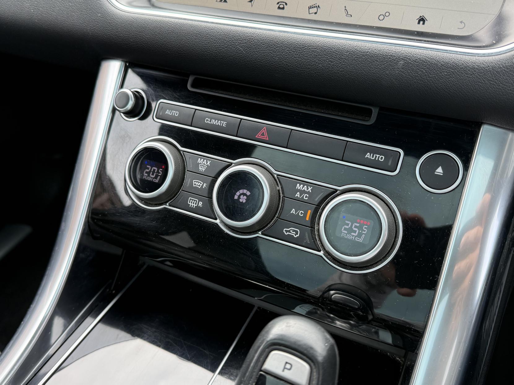 Land Rover Range Rover Sport 3.0 SD V6 HSE Dynamic SUV 5dr Diesel Auto 4WD Euro 6 (s/s) (306 ps)