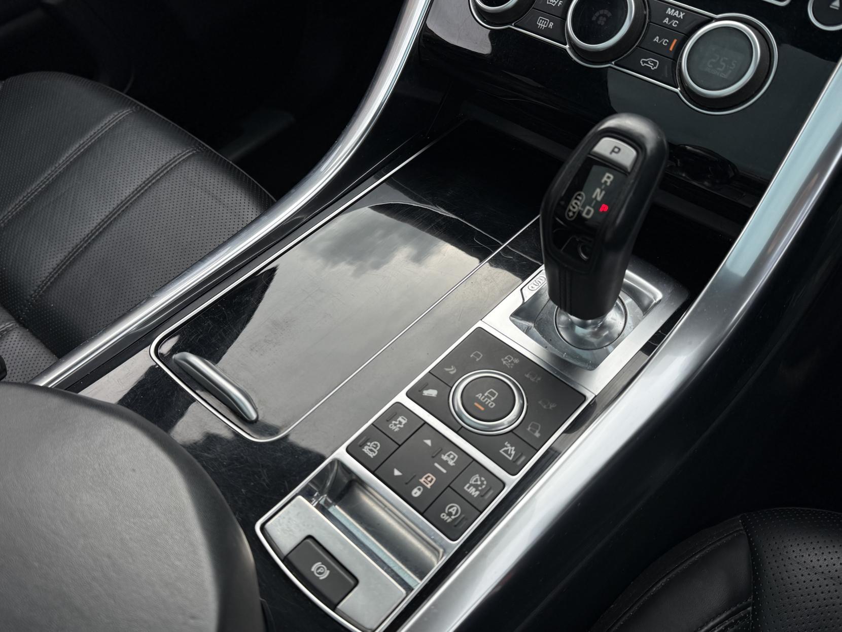 Land Rover Range Rover Sport 3.0 SD V6 HSE Dynamic SUV 5dr Diesel Auto 4WD Euro 6 (s/s) (306 ps)