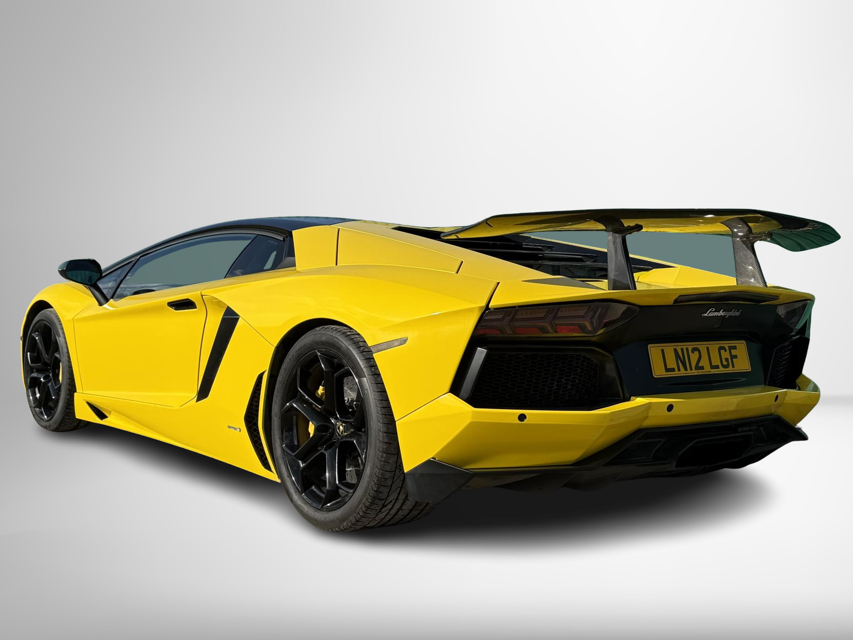 Lamborghini Aventador 6.5 V12 LP 700-4 Coupe 2dr Petrol ISR 4WD Euro 5 (700 bhp)