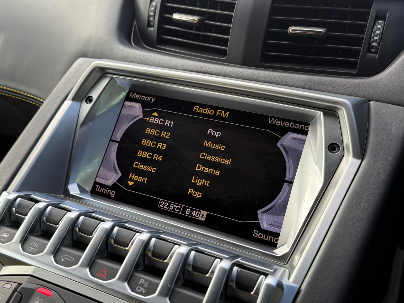 Lamborghini Aventador 6.5 V12 LP 700-4 Coupe 2dr Petrol ISR 4WD Euro 5 (700 bhp)