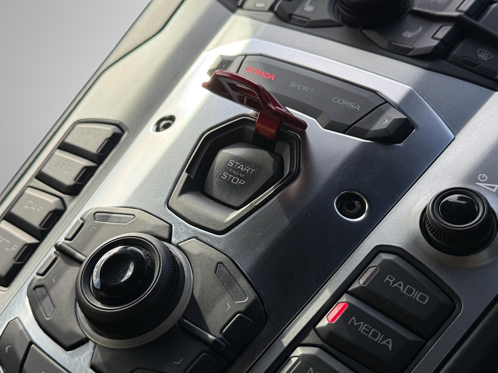 Lamborghini Aventador 6.5 V12 LP 700-4 Coupe 2dr Petrol ISR 4WD Euro 5 (700 bhp)