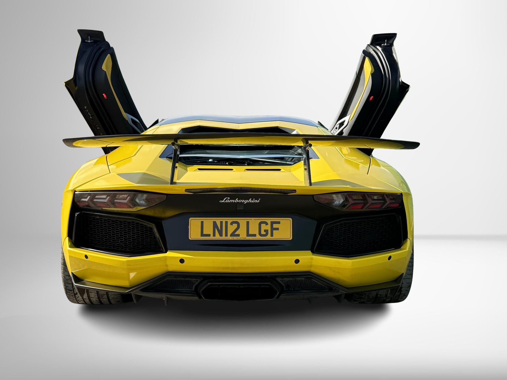 Lamborghini Aventador 6.5 V12 LP 700-4 Coupe 2dr Petrol ISR 4WD Euro 5 (700 bhp)