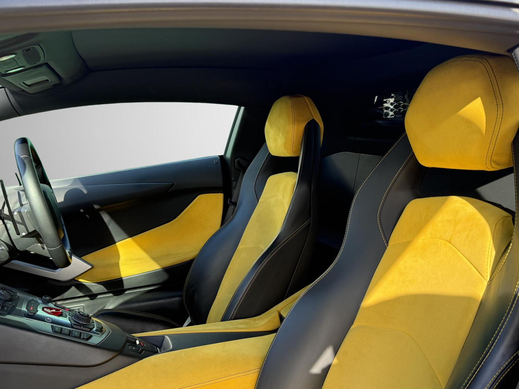 Lamborghini Aventador 6.5 V12 LP 700-4 Coupe 2dr Petrol ISR 4WD Euro 5 (700 bhp)