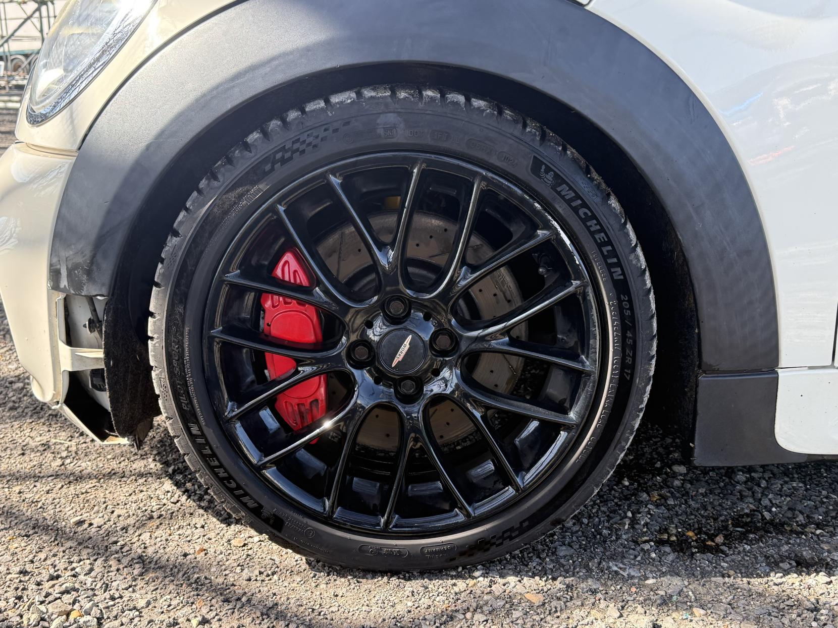 MINI Hatch 1.6 John Cooper Works Hatchback 3dr Petrol Manual Euro 4 (211 ps)