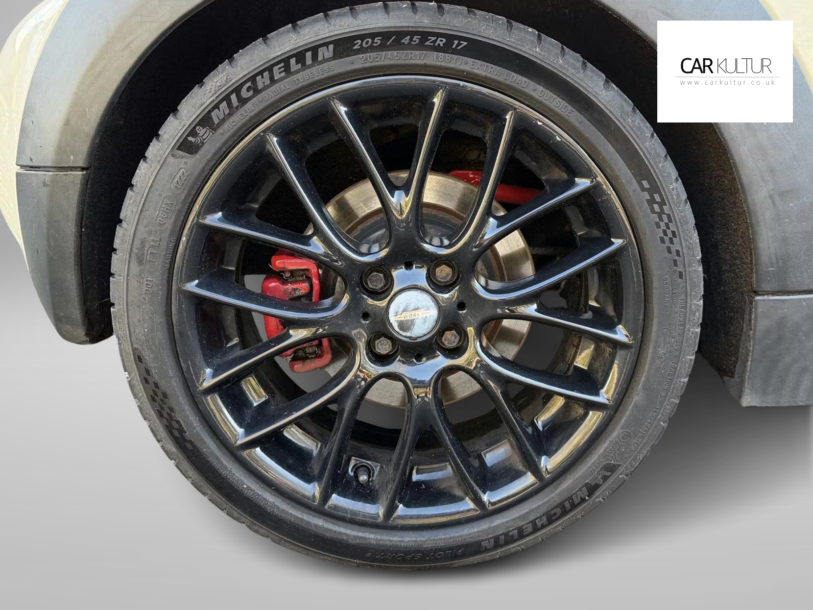 MINI Hatch 1.6 John Cooper Works Hatchback 3dr Petrol Manual Euro 4 (211 ps)