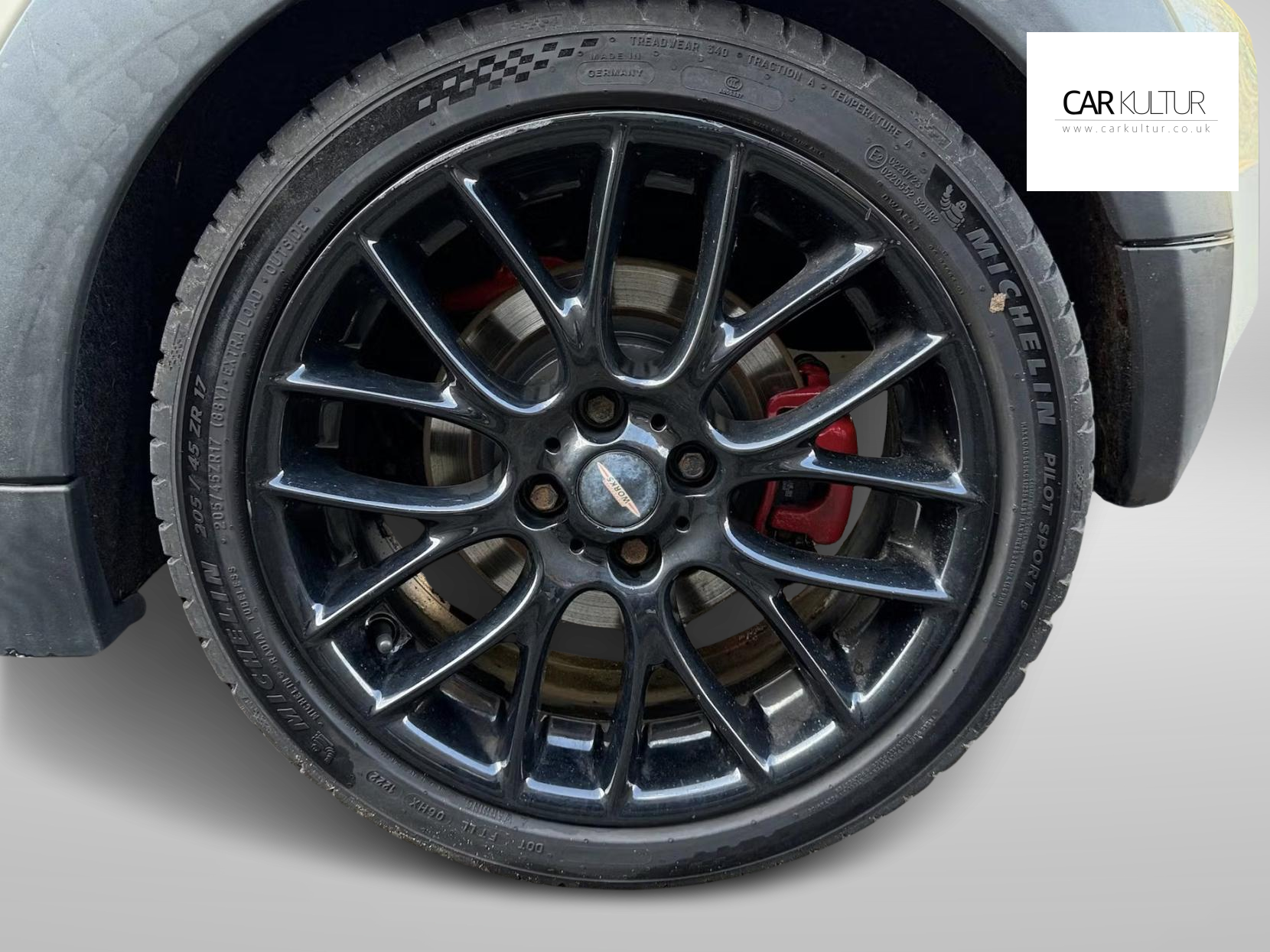 MINI Hatch 1.6 John Cooper Works Hatchback 3dr Petrol Manual Euro 4 (211 ps)