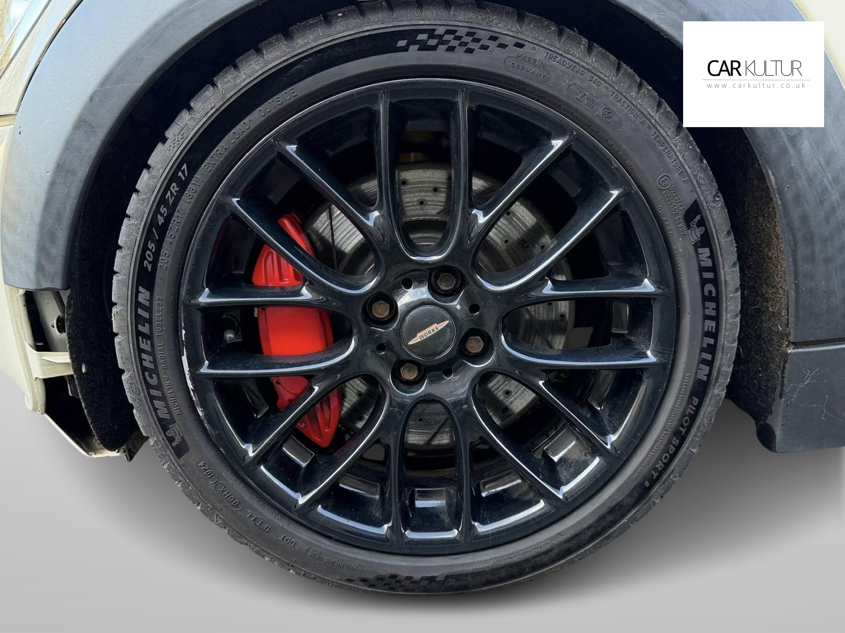 MINI Hatch 1.6 John Cooper Works Hatchback 3dr Petrol Manual Euro 4 (211 ps)